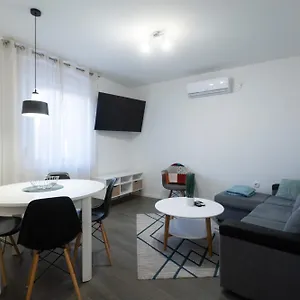 pyrotima-apartments.hotelinzadar.com/